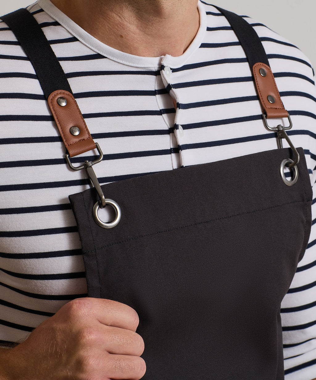 Clip ‘n’ Clasp cross-back bib apron